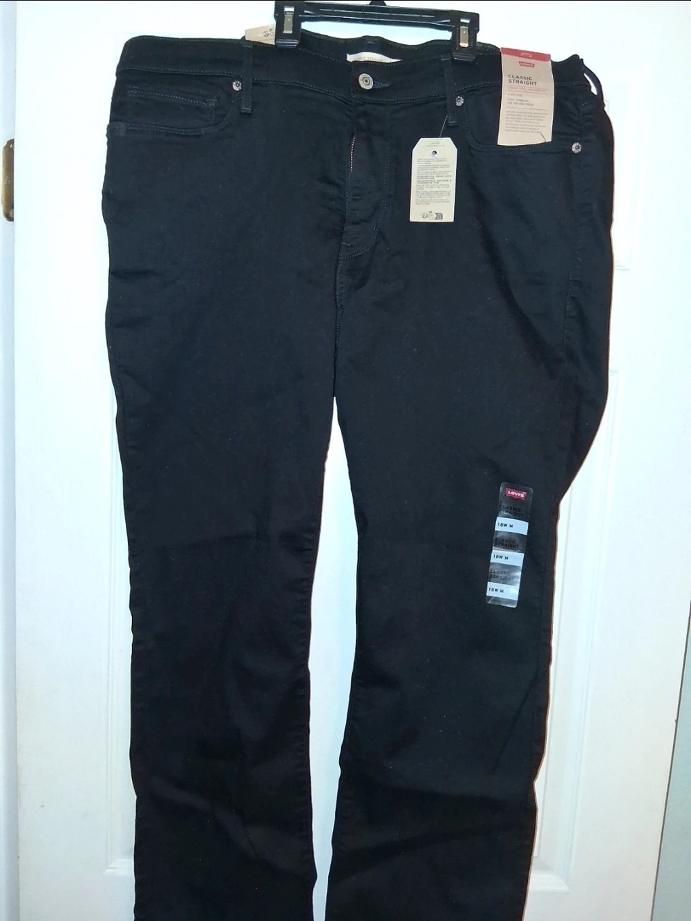 Levi's Women's Black Straight Leg Jeans